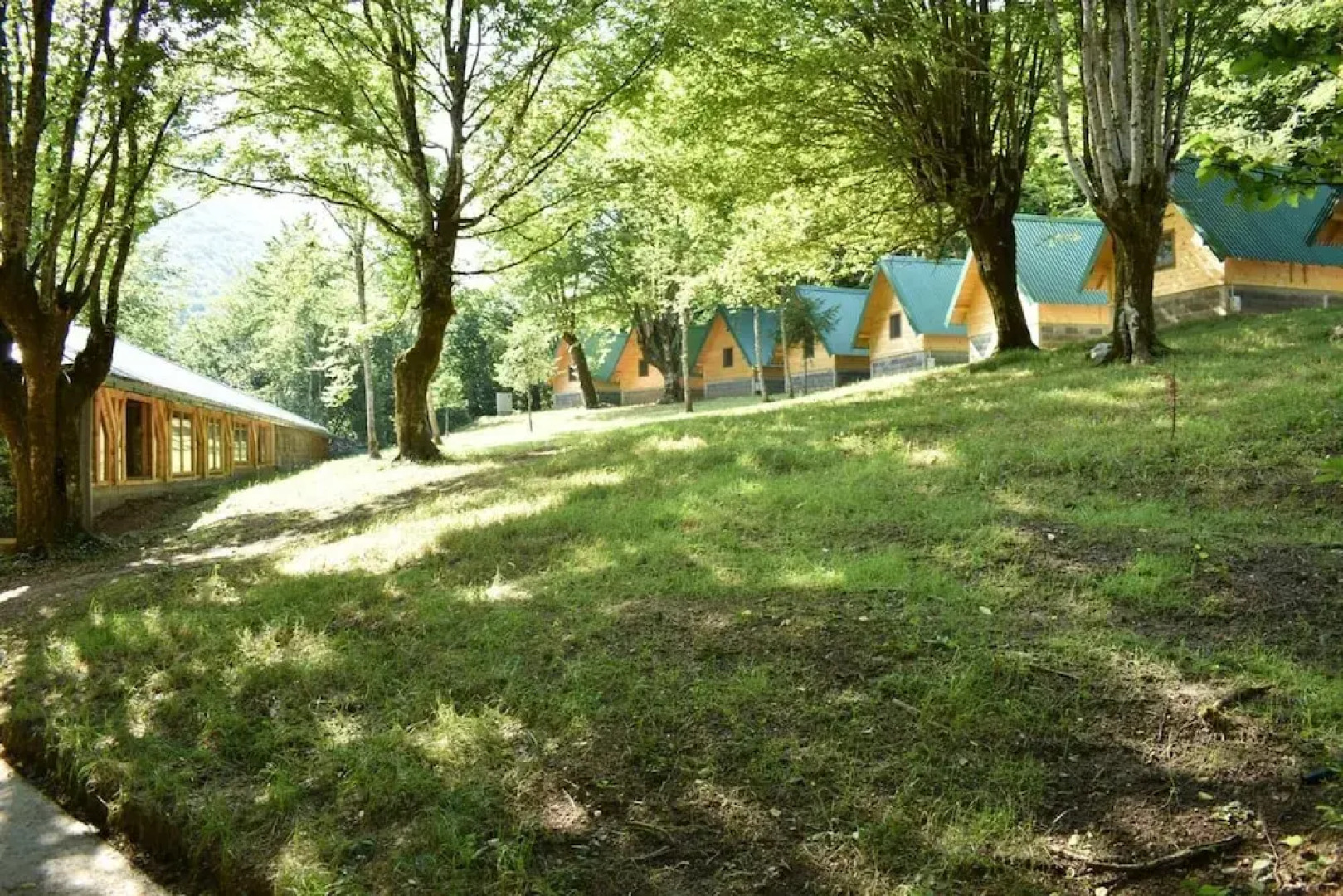 Tara Inn Resort - Campsite