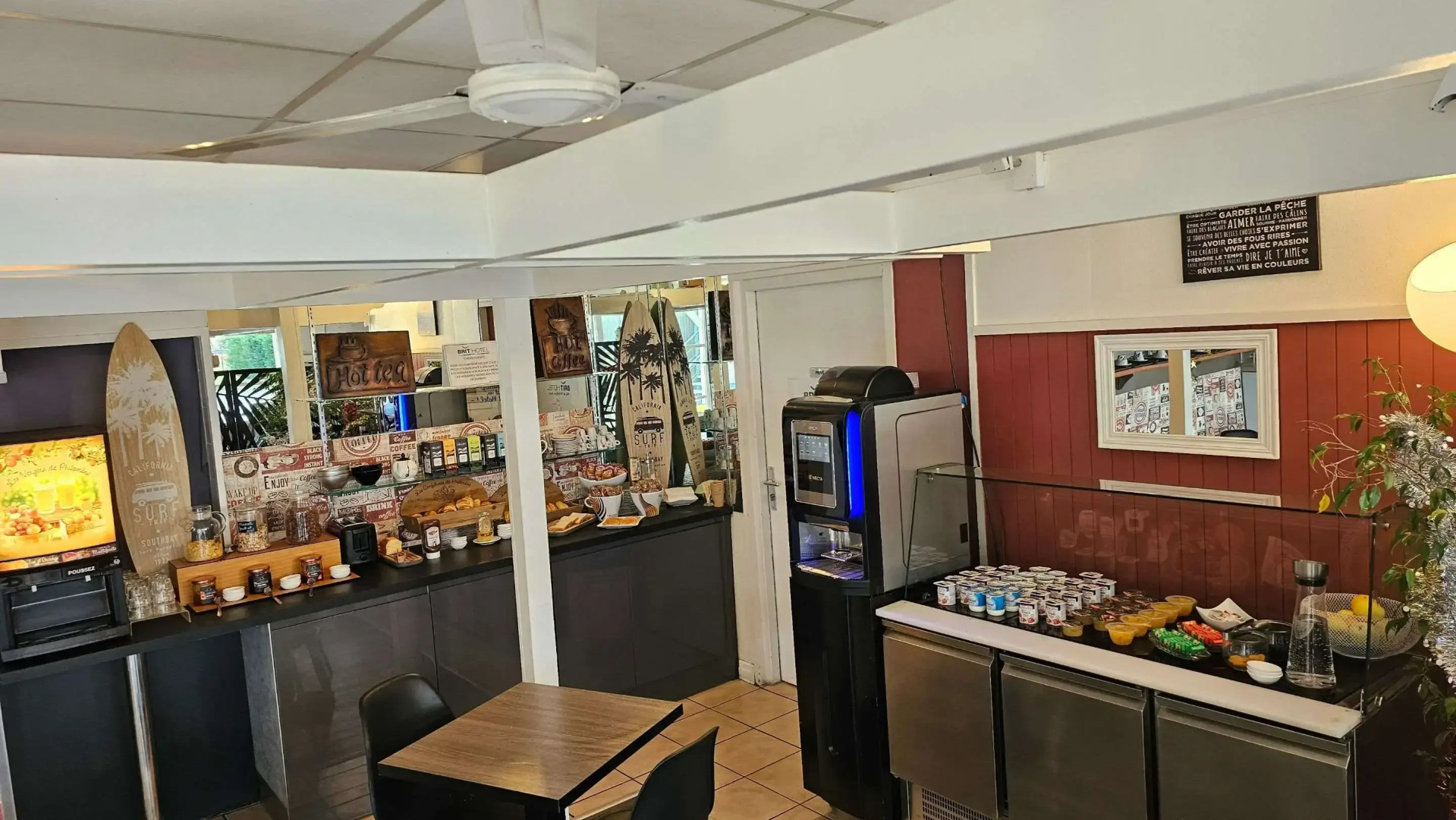 Brit Hotel Essentiel Pau Lescar