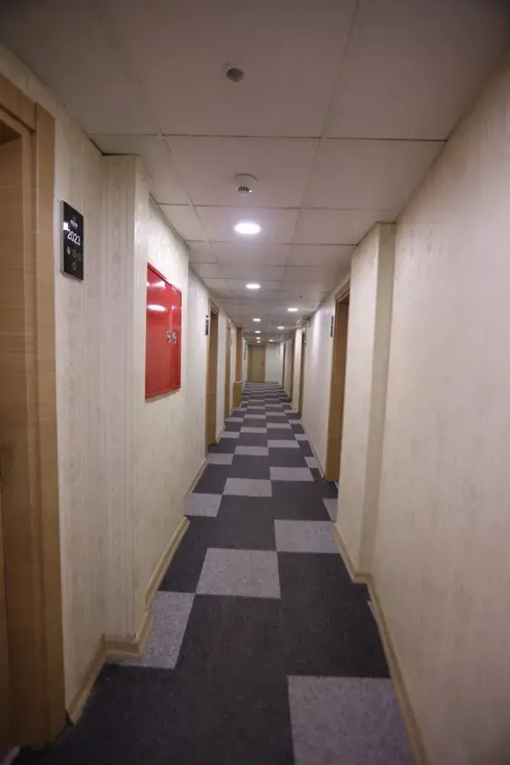 Gun Otel