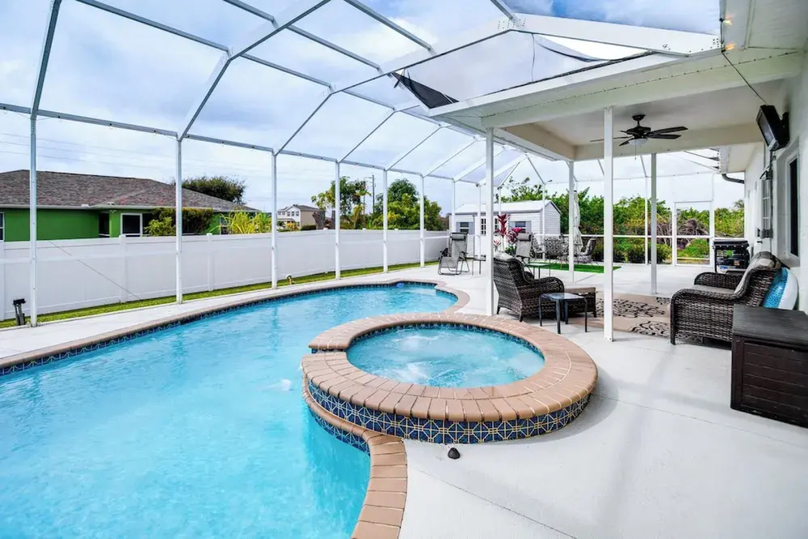 Lanai, Private Pool: Lehigh Acres Home