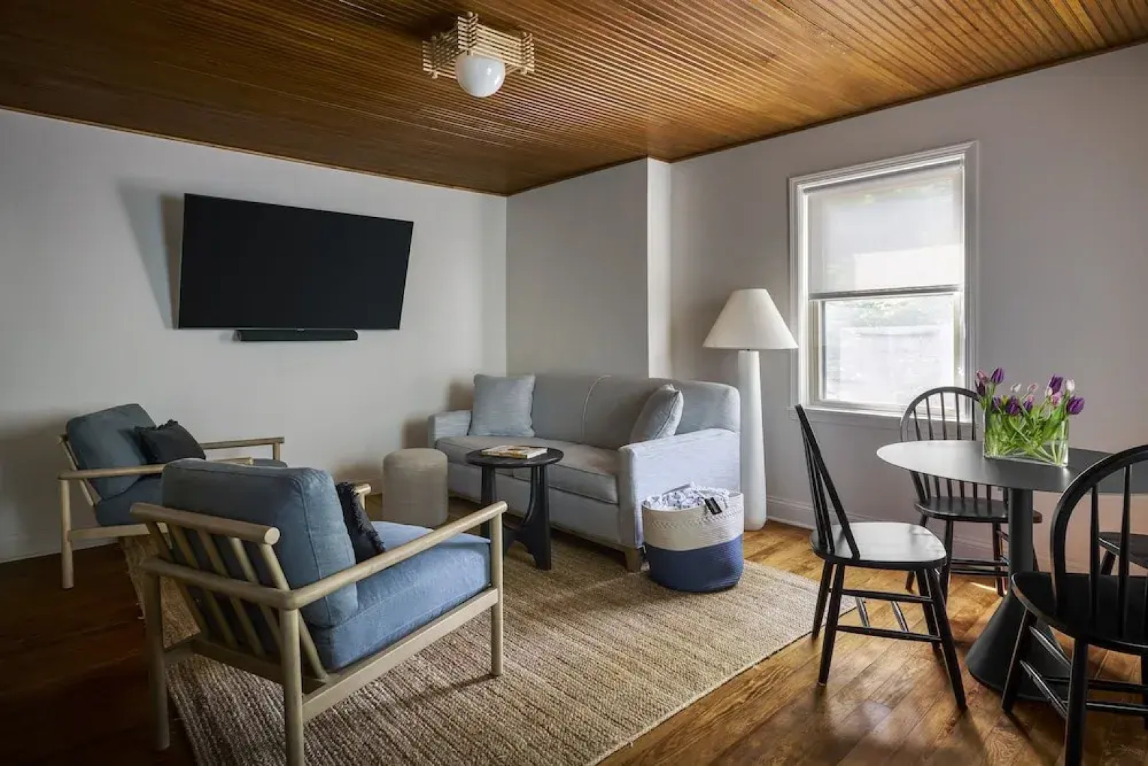 The Neighborhood Hotel - Grand Beach