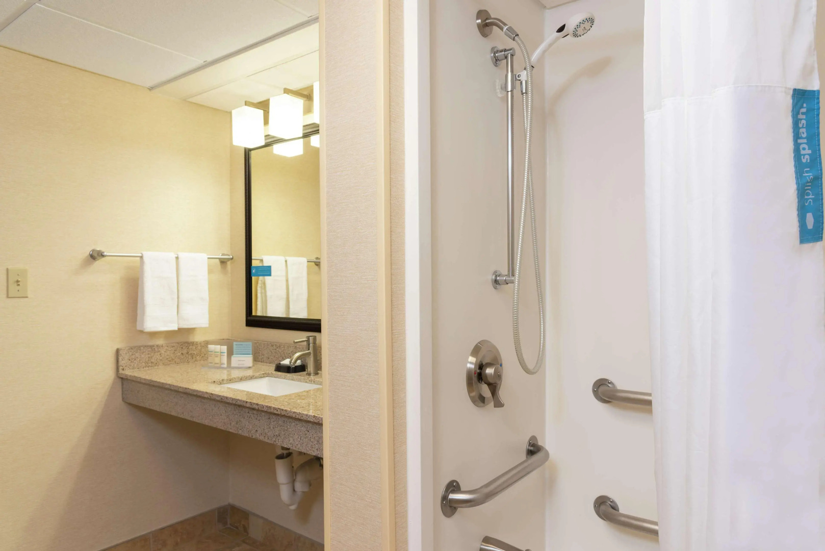 Hampton Inn & Suites Cleveland-Airport/Middleburg Heights