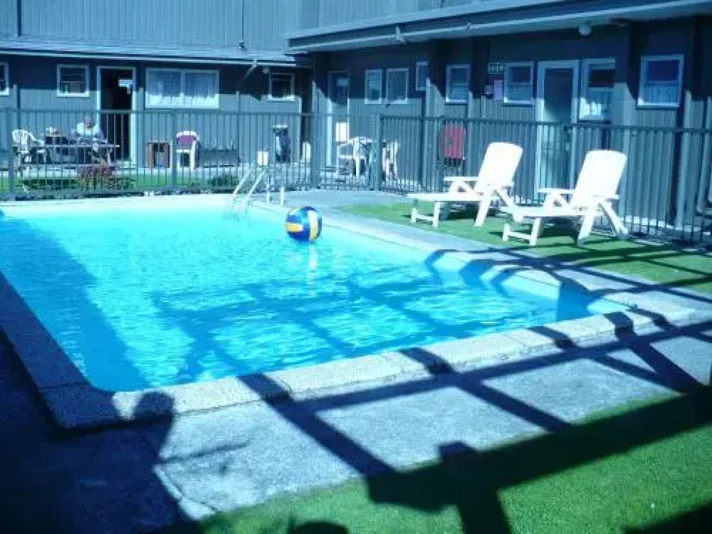 The Magpie-Hawkesbay Motel