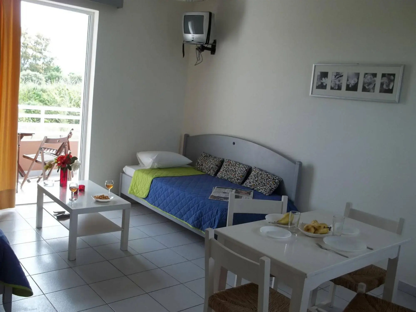 Jonathan Studio Apartments