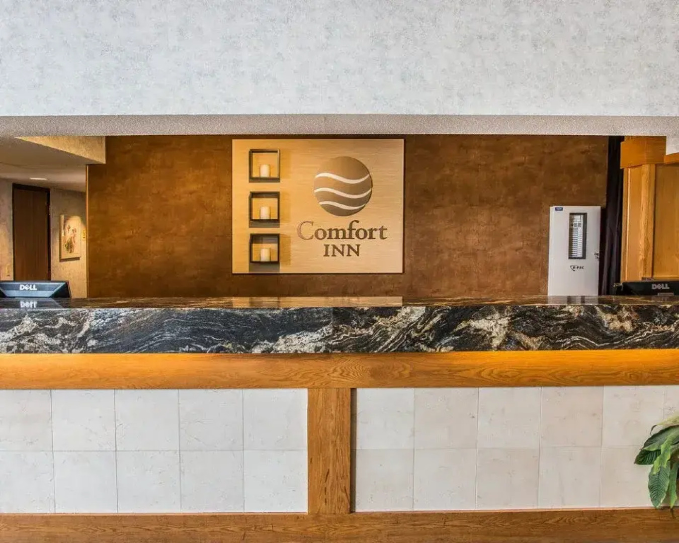 Dunes Express Inn & Suites