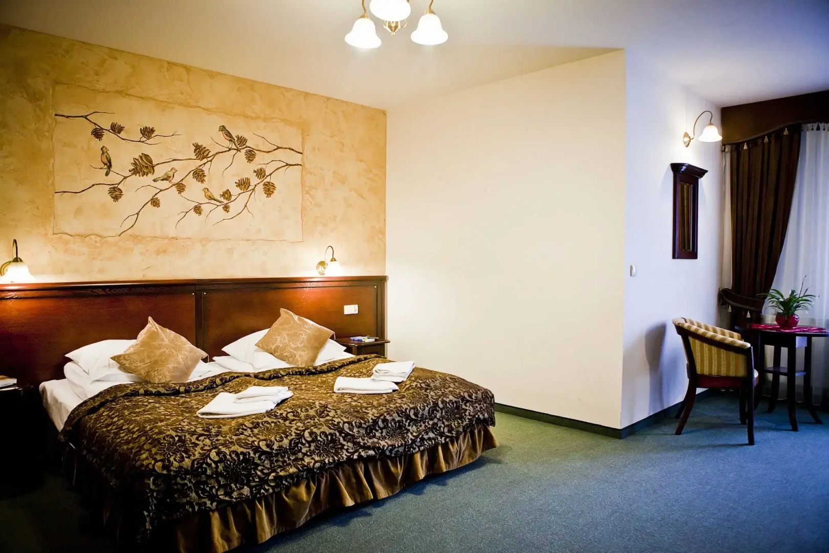 Helan Family & Garden