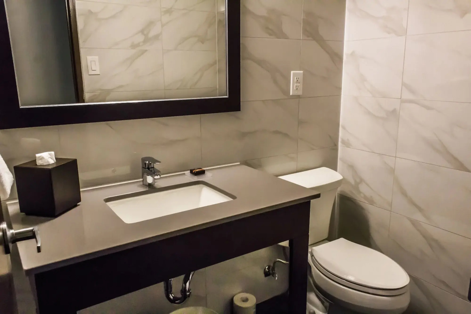 Ottawa Embassy Hotel