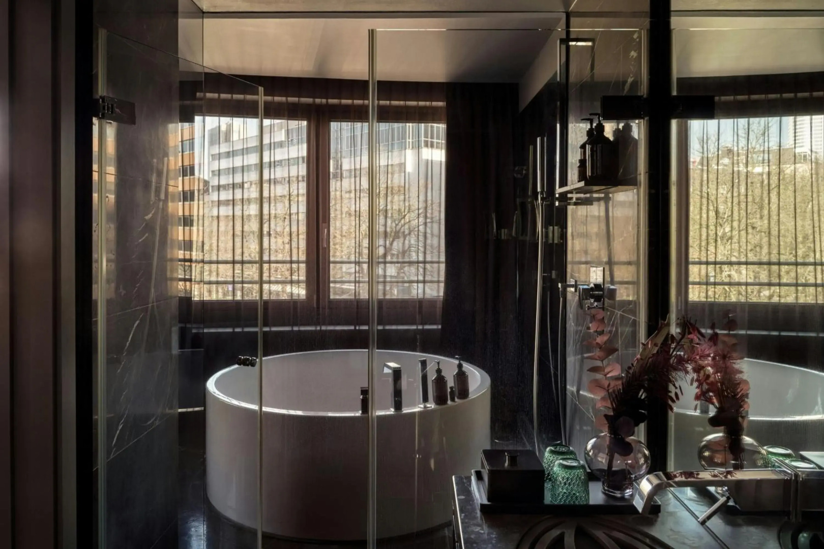 Roomers Frankfurt Central, Autograph Collection