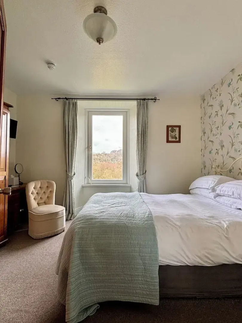 Forest How Guest House