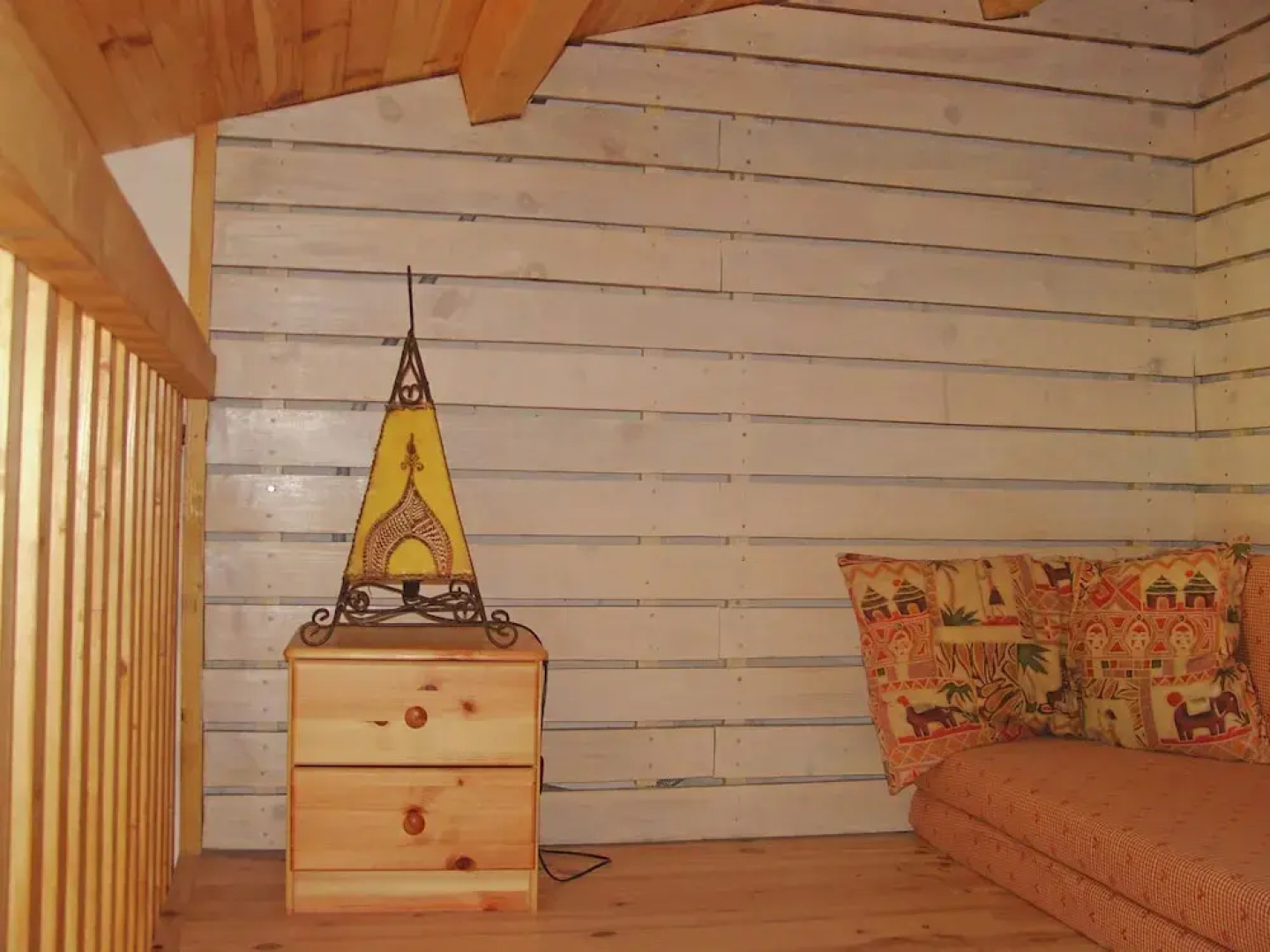 Cozy Holiday Home in Faucon With Swimming Pool