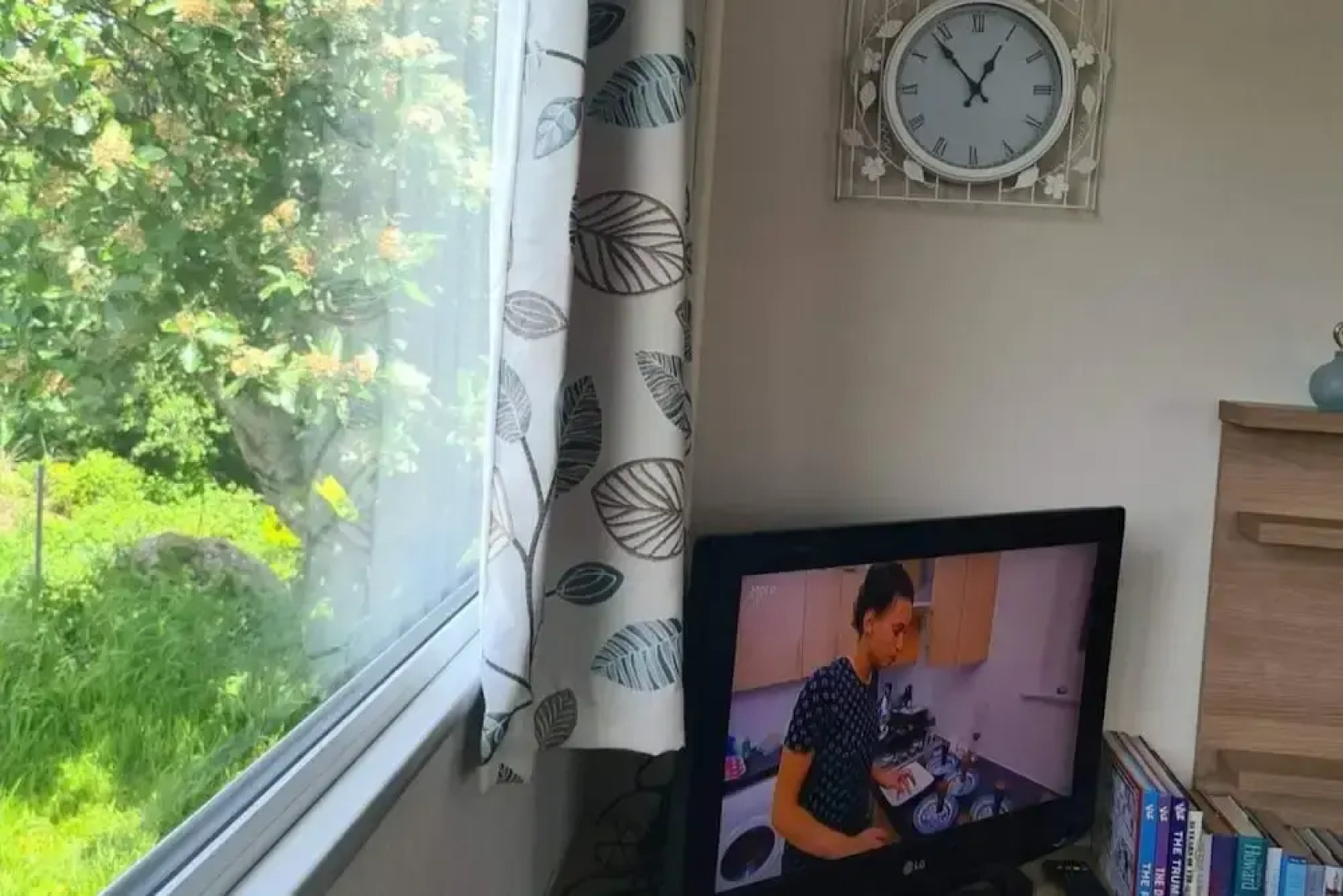 2 Bed Lodge - Sleeps 5 - Parking - Pets - Wifi