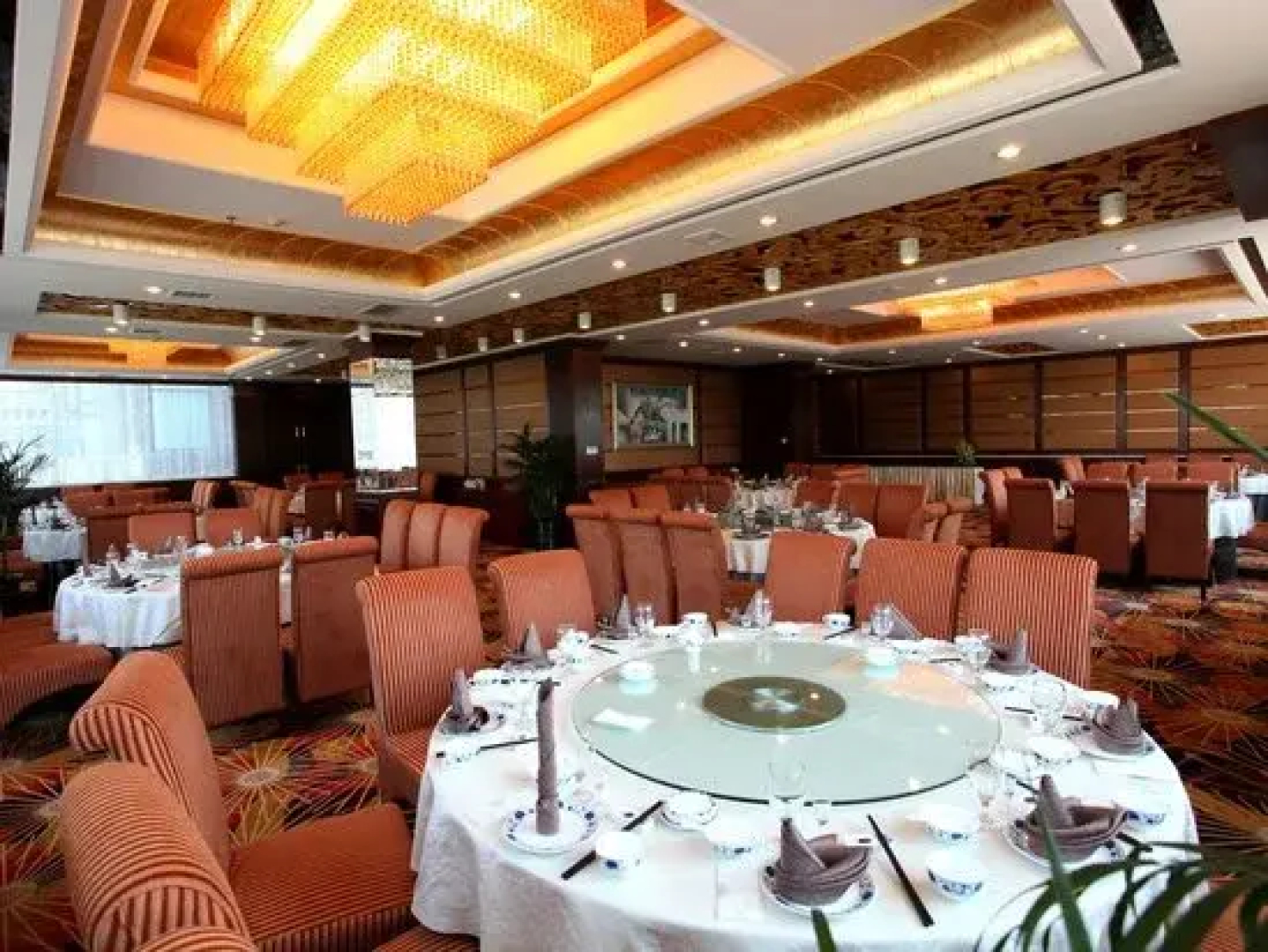 Yujing Garden Holiday Hotel