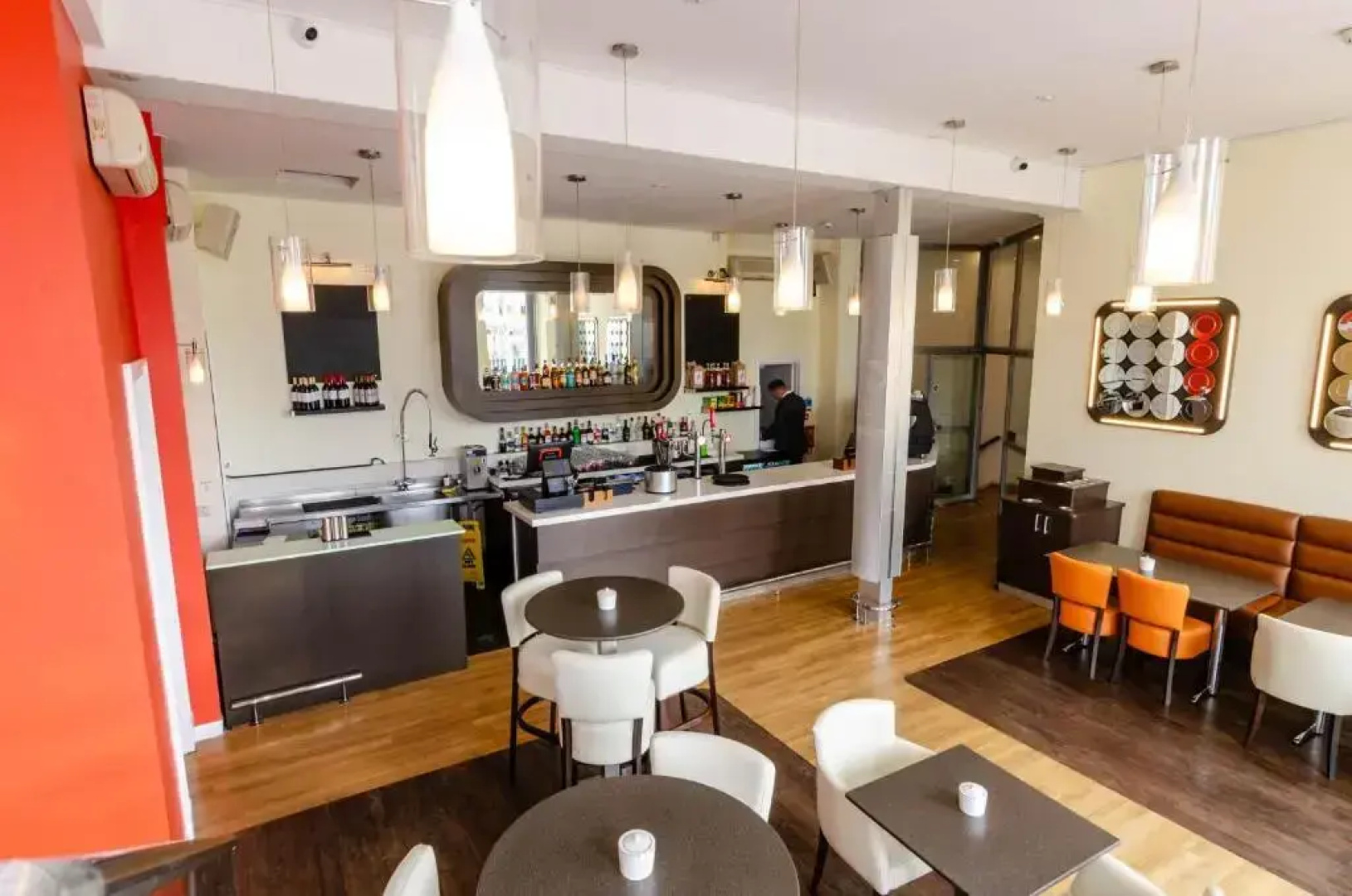Admiral House Hotel