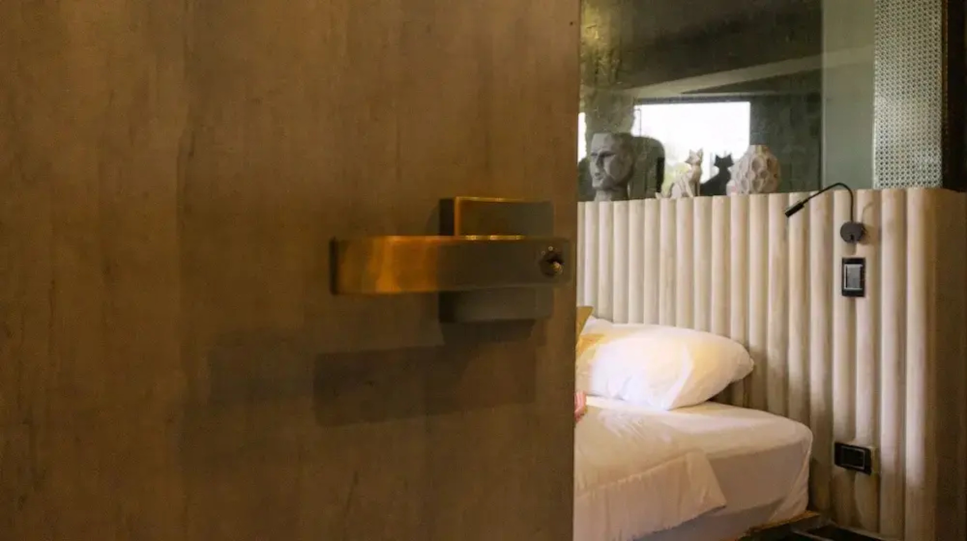 EleMYNT LifeStyle Hotel