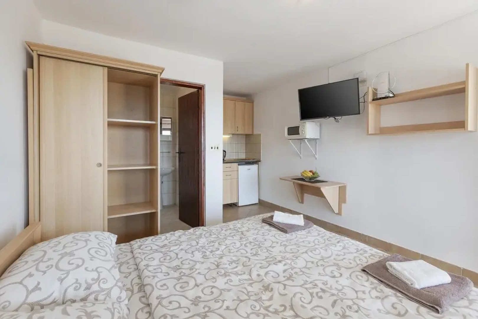 Crystal Sky Apartments