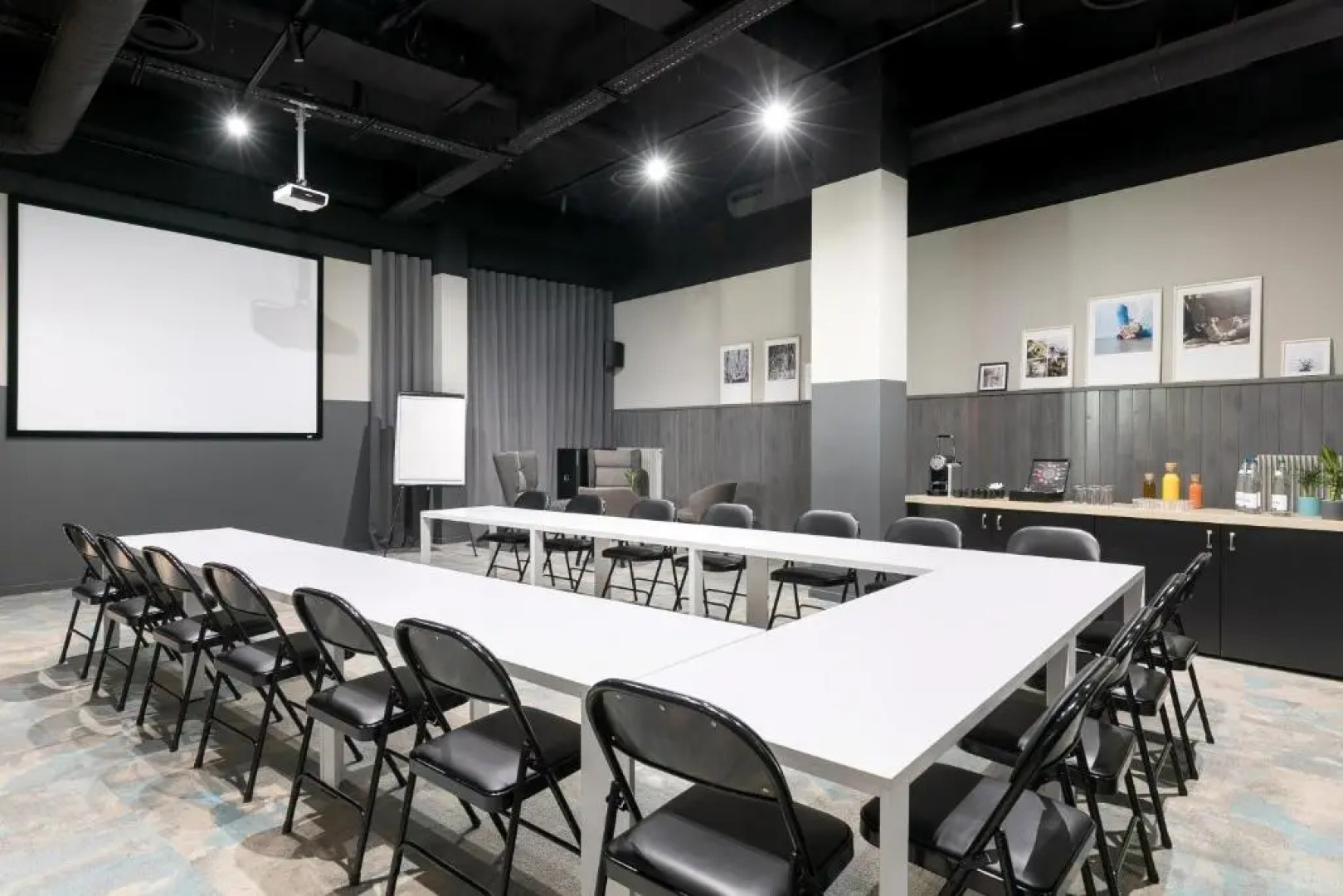 Kaijoo Hotel by HappyCulture