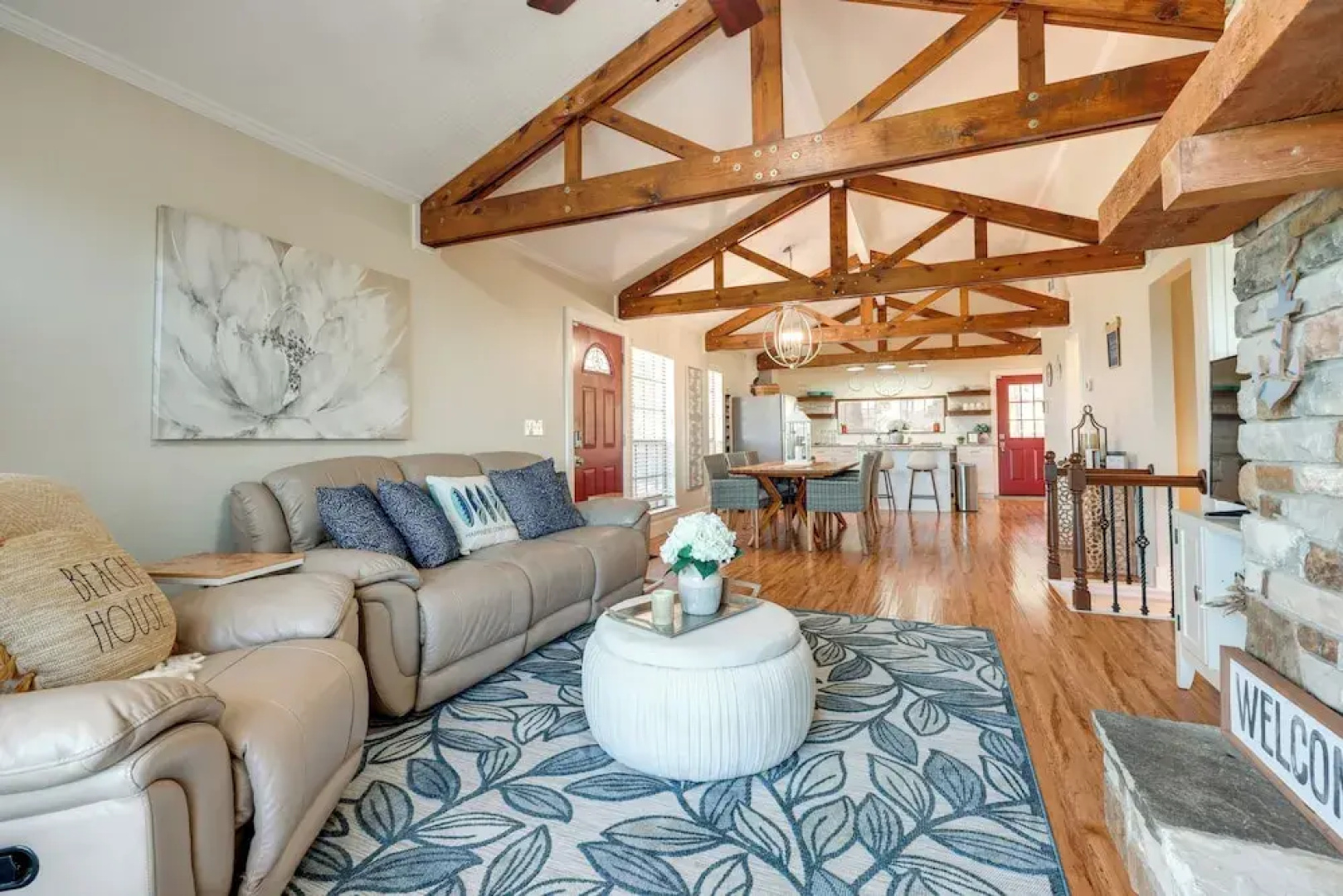 Canyon Lake Rental w/ Balcony & Lake Views