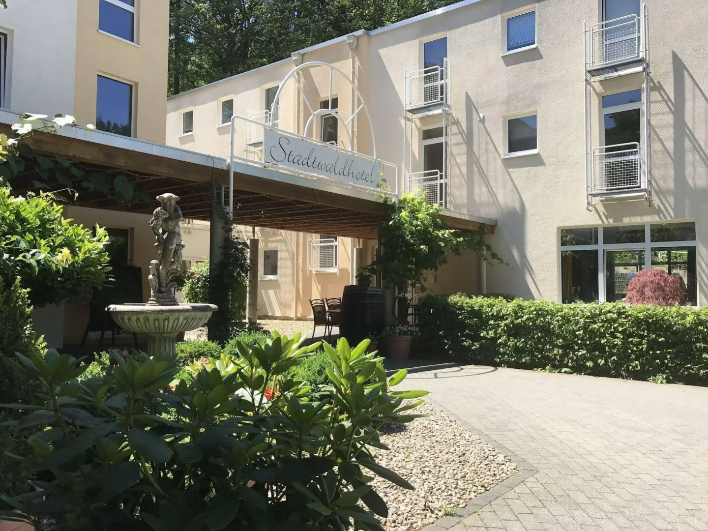 Schroeders Stadtwaldhotel