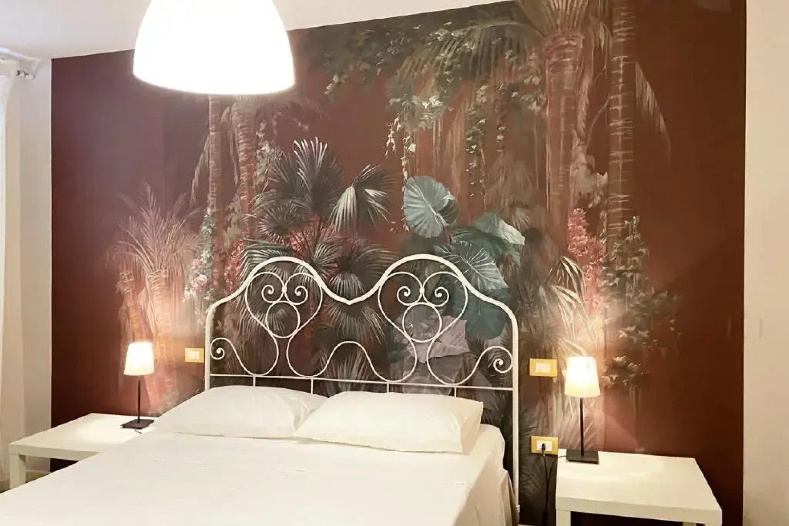 The painted house, nei vicoli di Sirolo