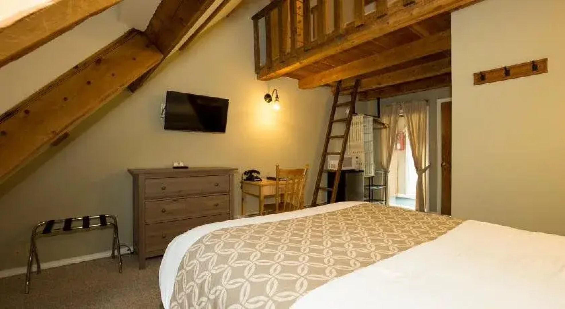 Columbine Inn & Conference Center