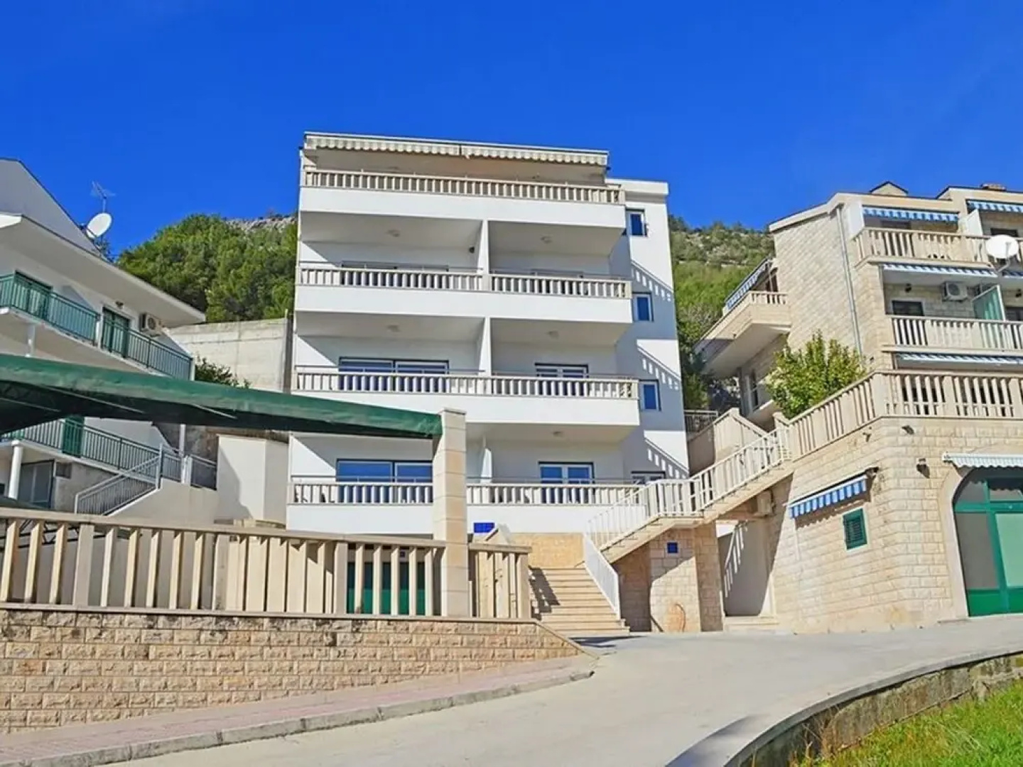 Contemporary Apartment in Drvenik With Balcony