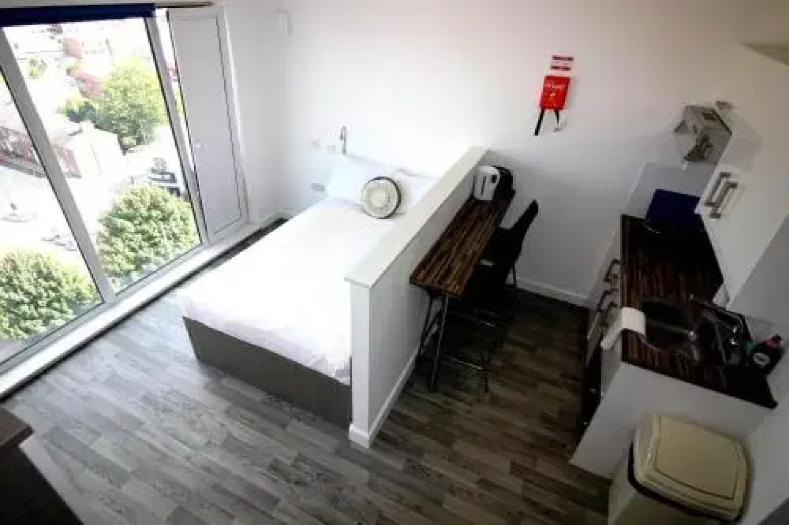 Peace Apartments - Hatbox