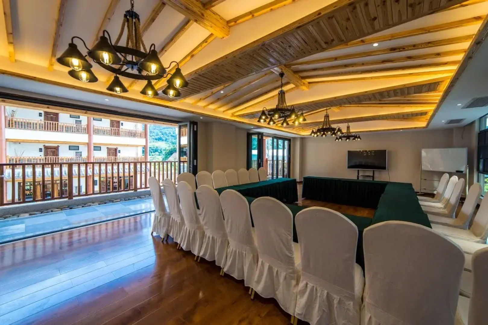 Puer Xiangtu Story Manor