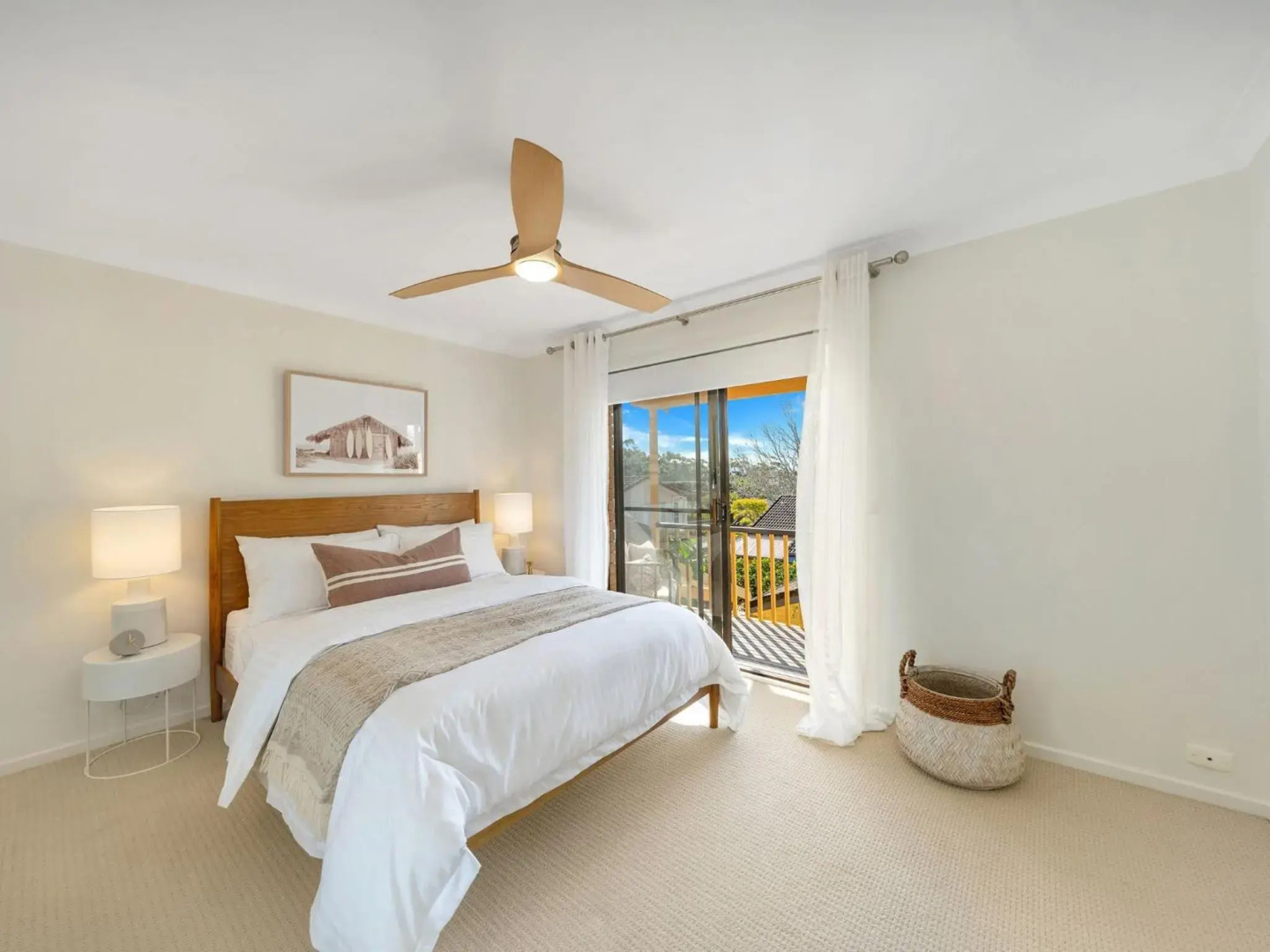 Catch of The Bay Coastal Elegance 150m from Orion Beach