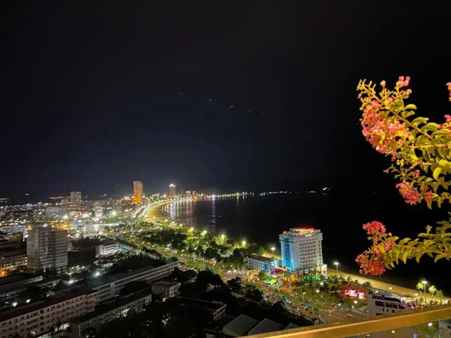 Hnk'S 2 Bedroom Apartment With A Beach View (Flc City)
