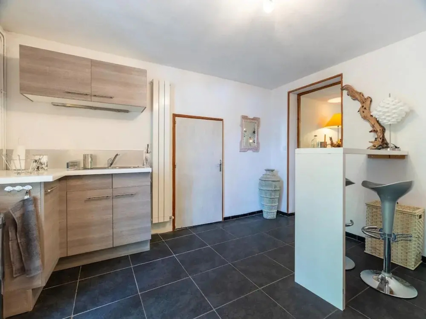 Majestic Holiday Home in Laroque With hot tub