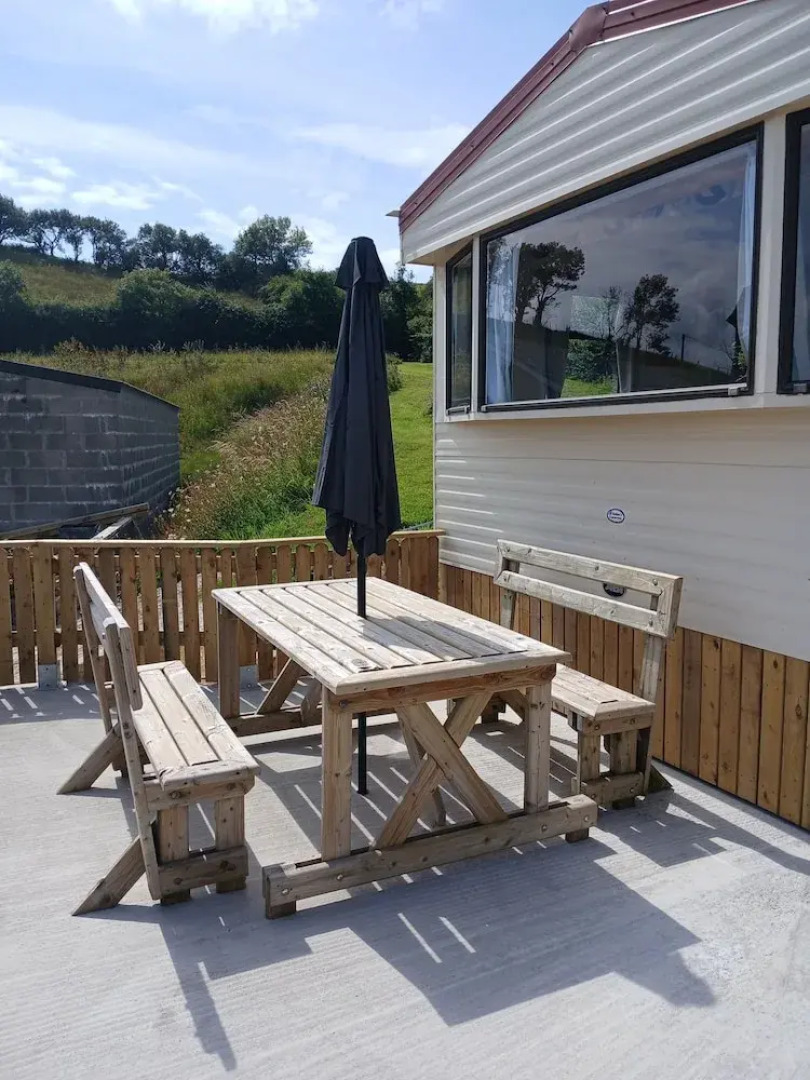 Comfortable Mobile Home in the Countryside