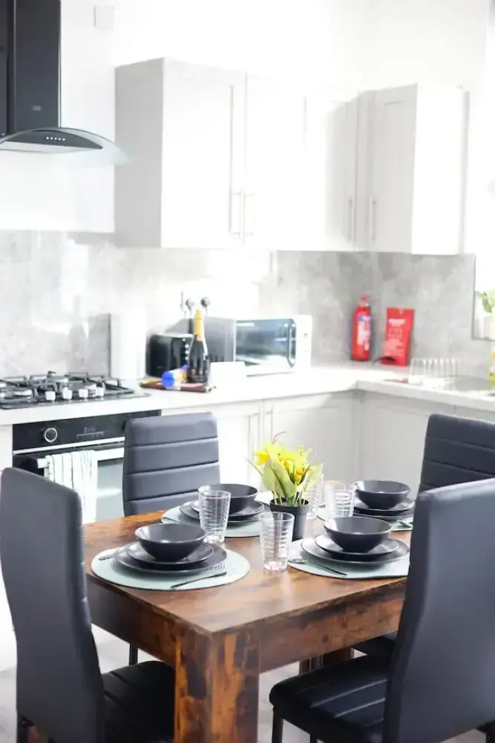 Ol-mumps Cosy 2bd Free Parking & Wifi