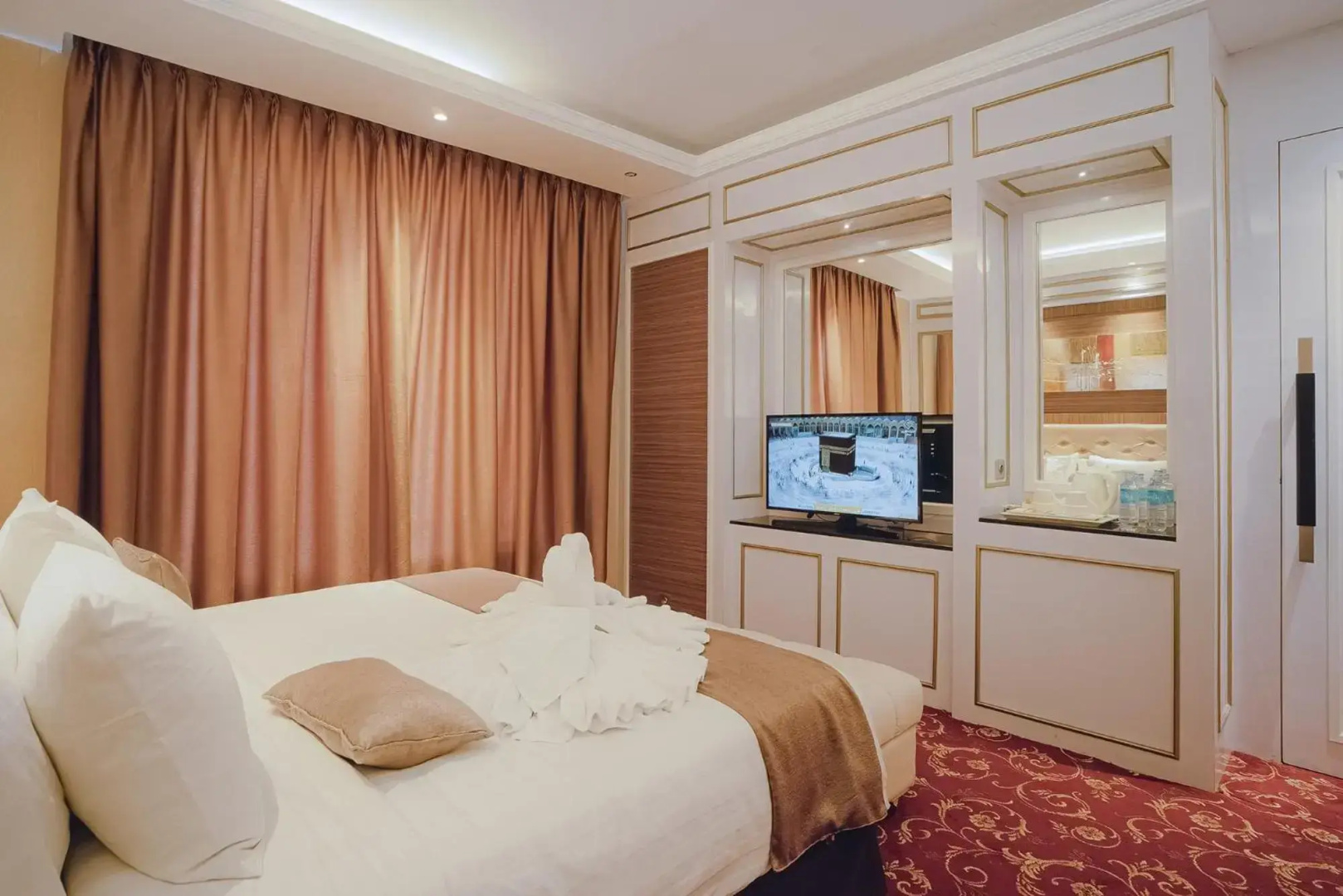 Portola Grand Arabia Hotel