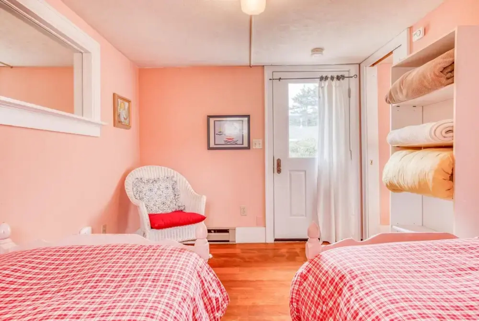 Susans Beach Cottage (MCA 1323)