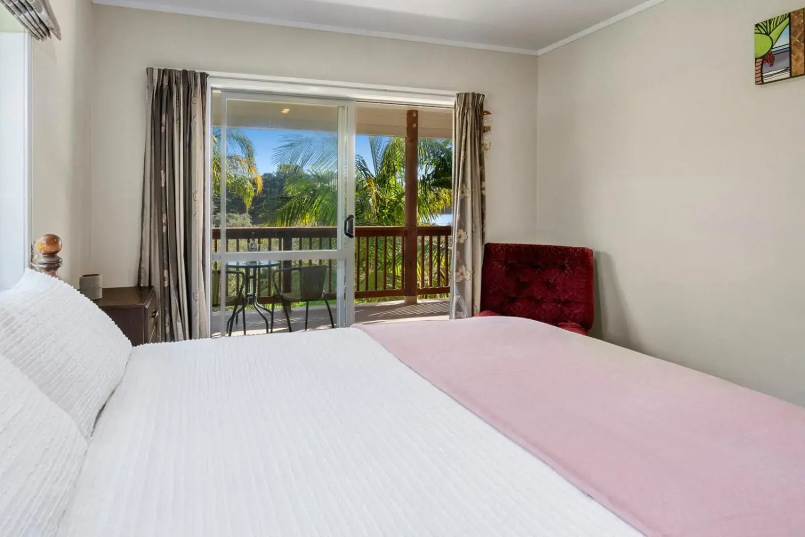 Ota Point Paradise - Whangaroa Holiday Home