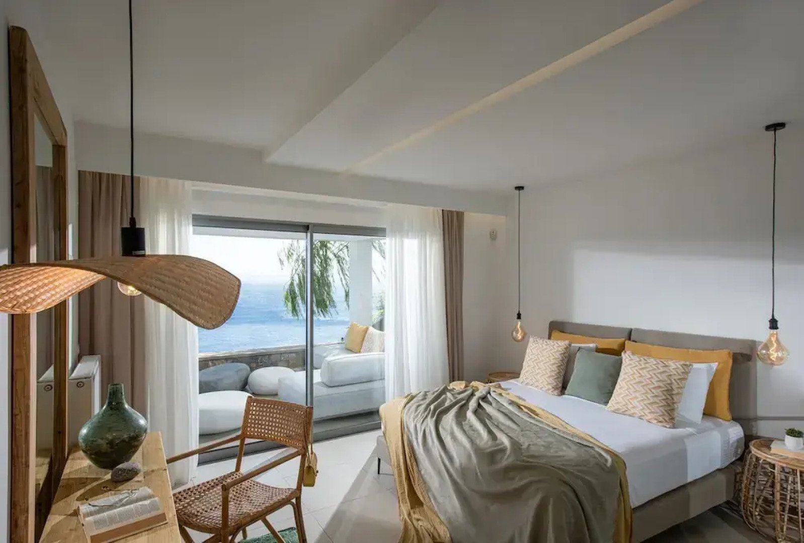 Lady Sea 6 Bedroom Villa with Heated Pool & Private Beach Access