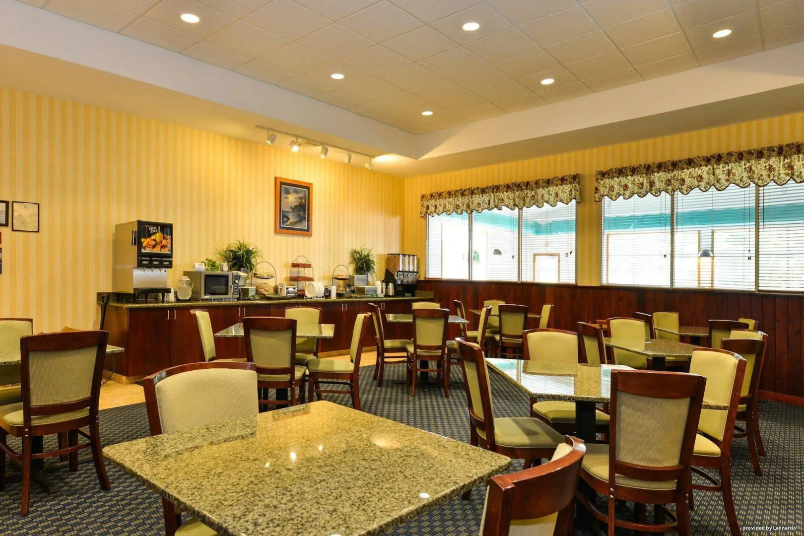 Best Western Plus Crossroads Inn & Suites