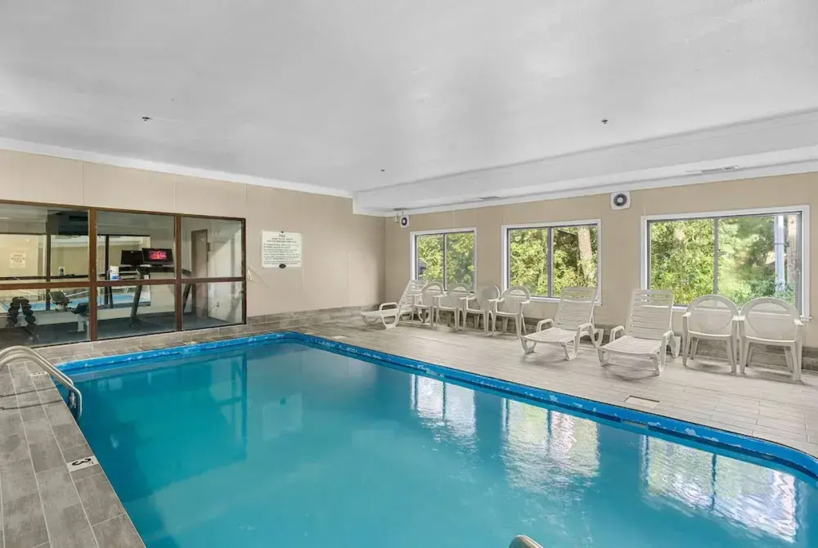 Baymont Inn & Suites Lawrence