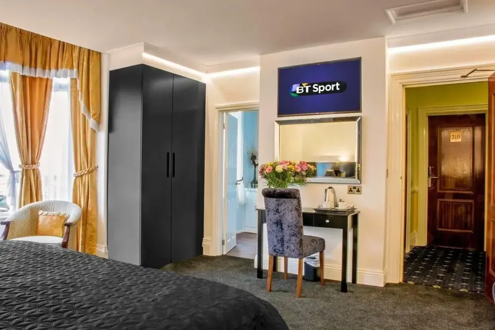 The Revelstoke Hotel