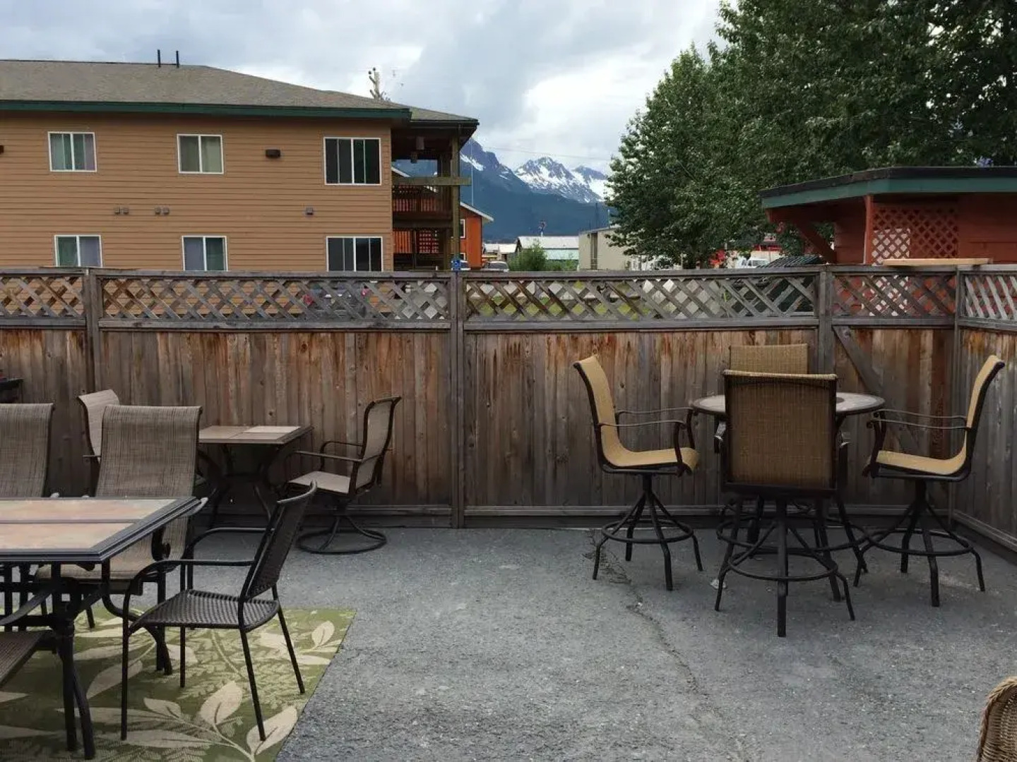 Totem Hotel and Suites