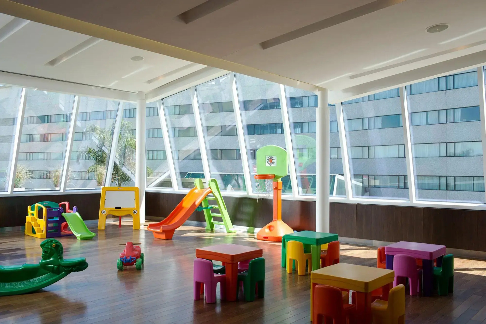 Pullman Rosario City Center Hotel