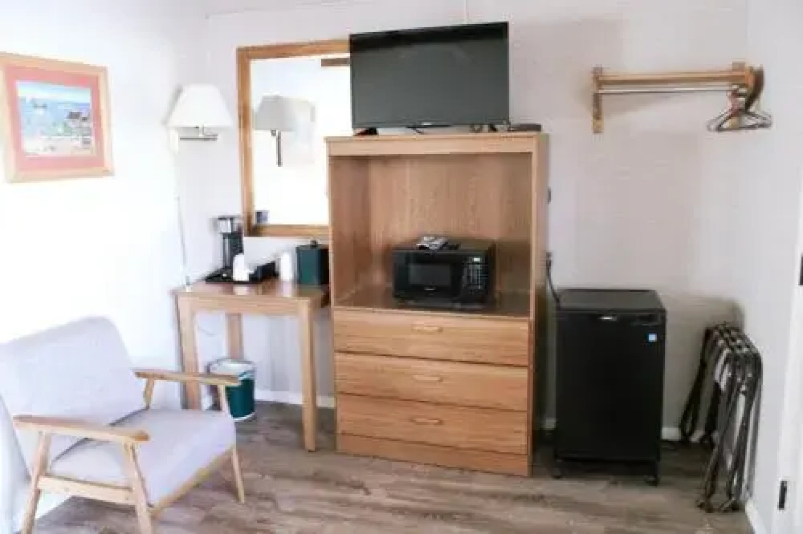 Midway Motel and Cottages