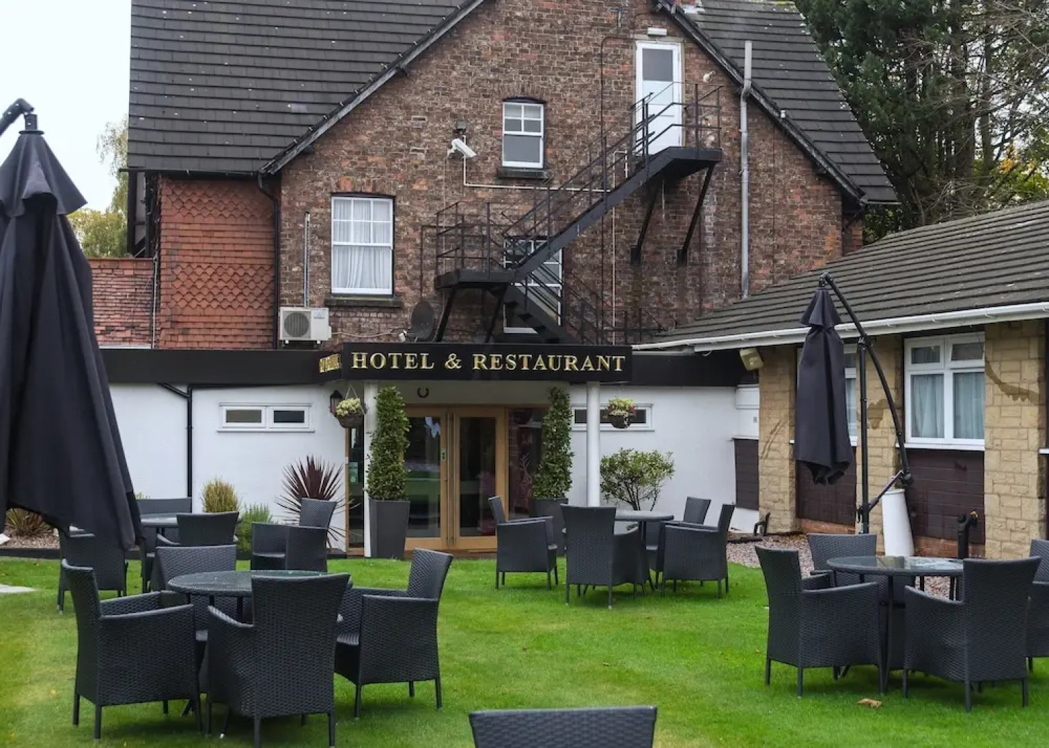 The Riverhill Hotel  Restaurant