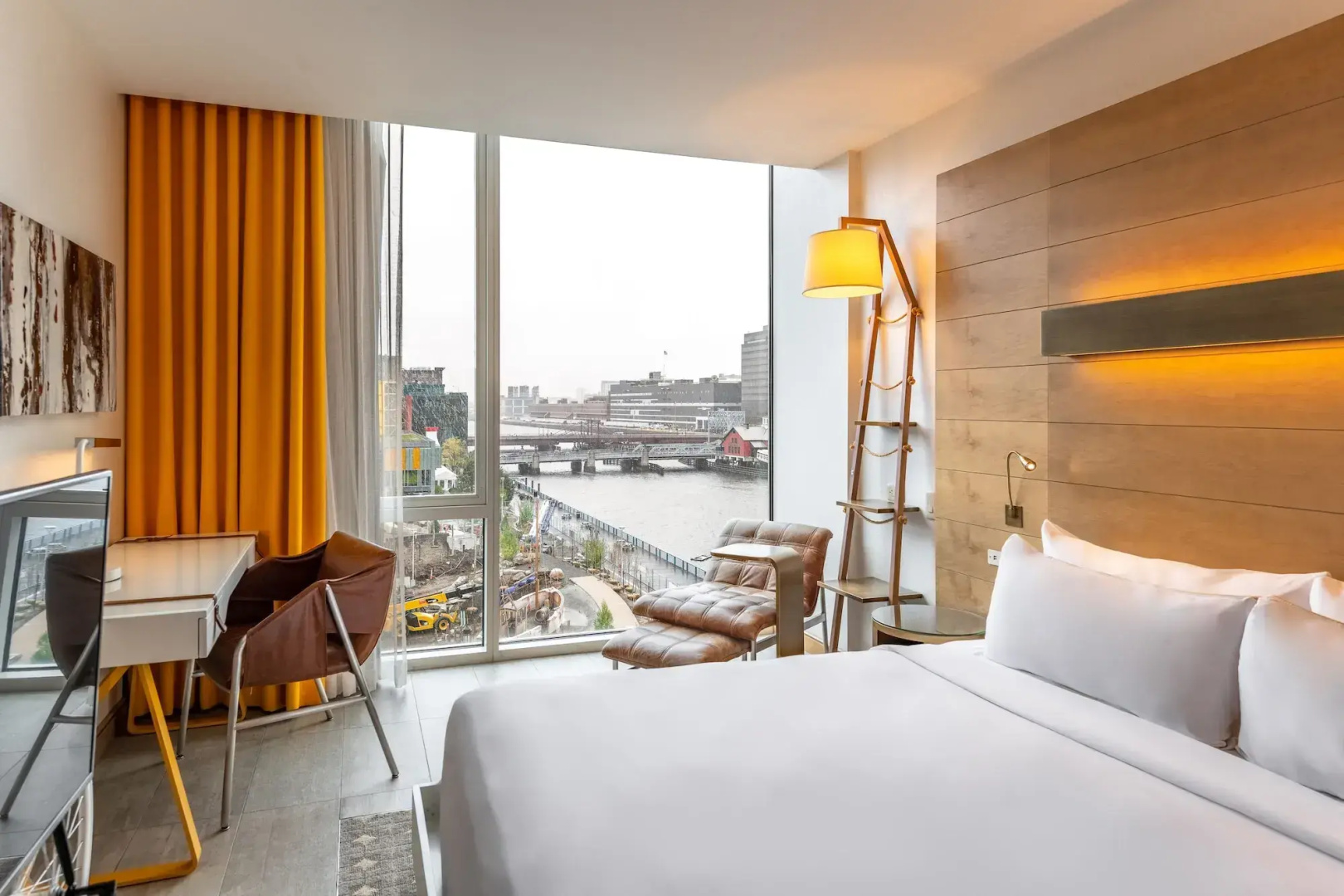 The Envoy Hotel, Autograph Collection