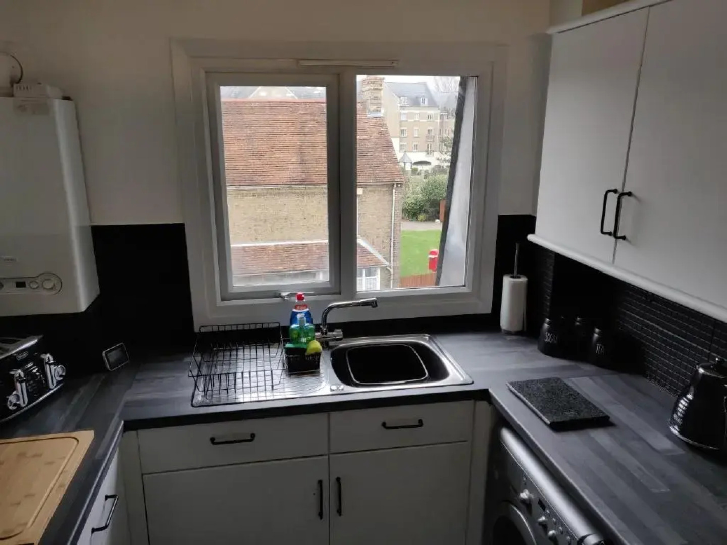 Riverside Park Penthouse Apartment In St Neots