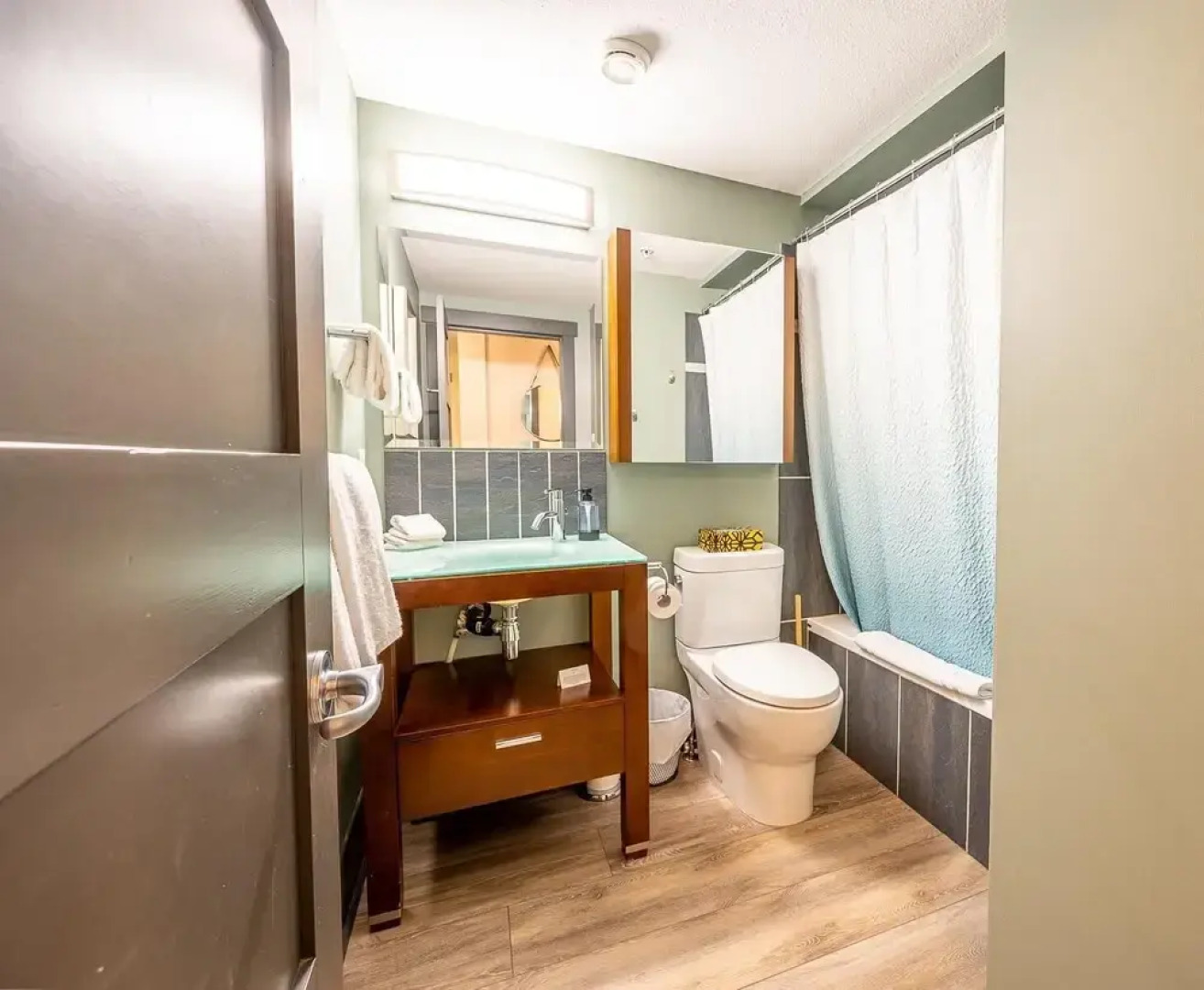 Talon's Reach - Luxury 3 Bdrm W/hot Tub & Mtn View