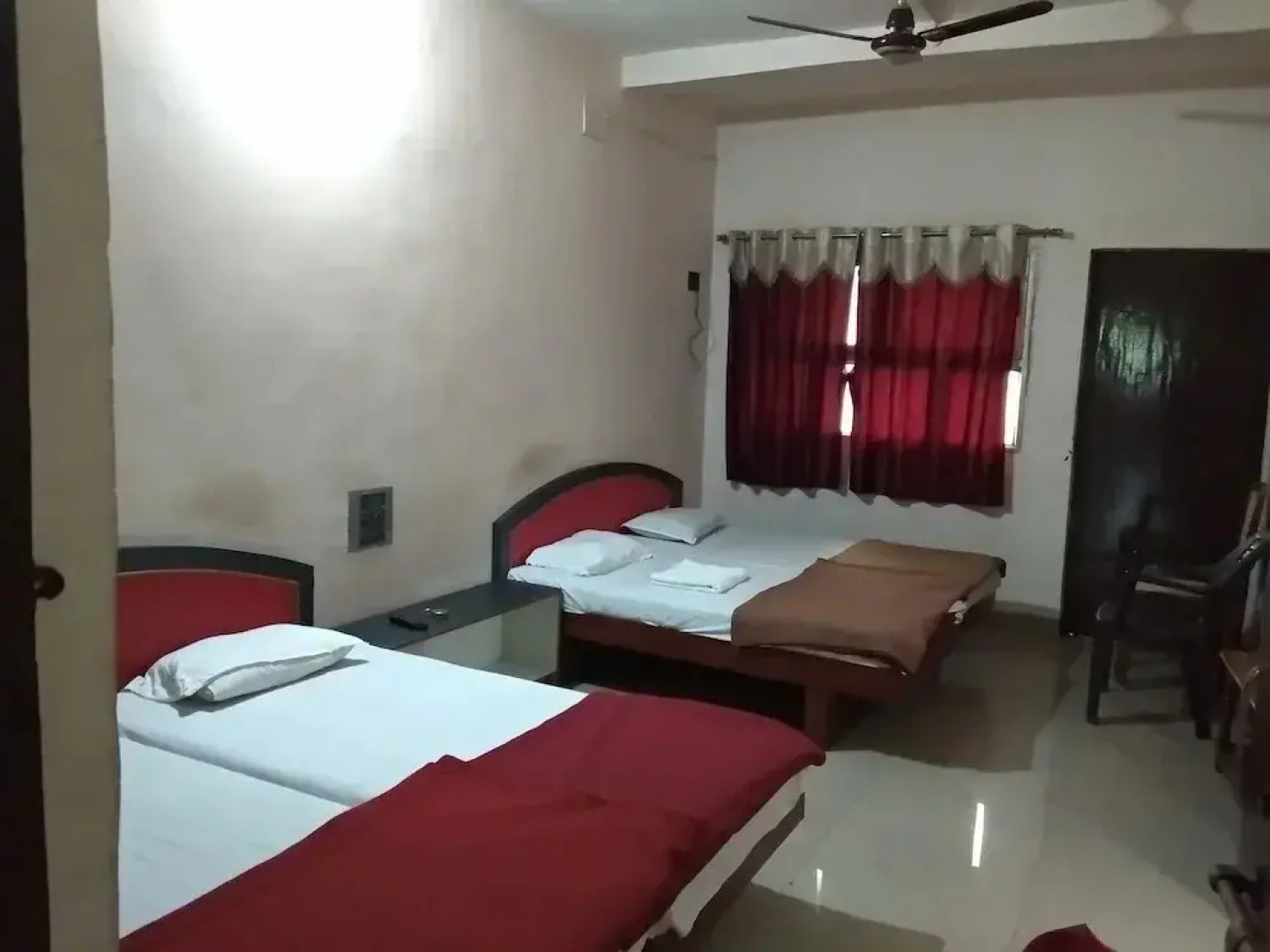 Hotel Sagar Deluxe by Iroomz