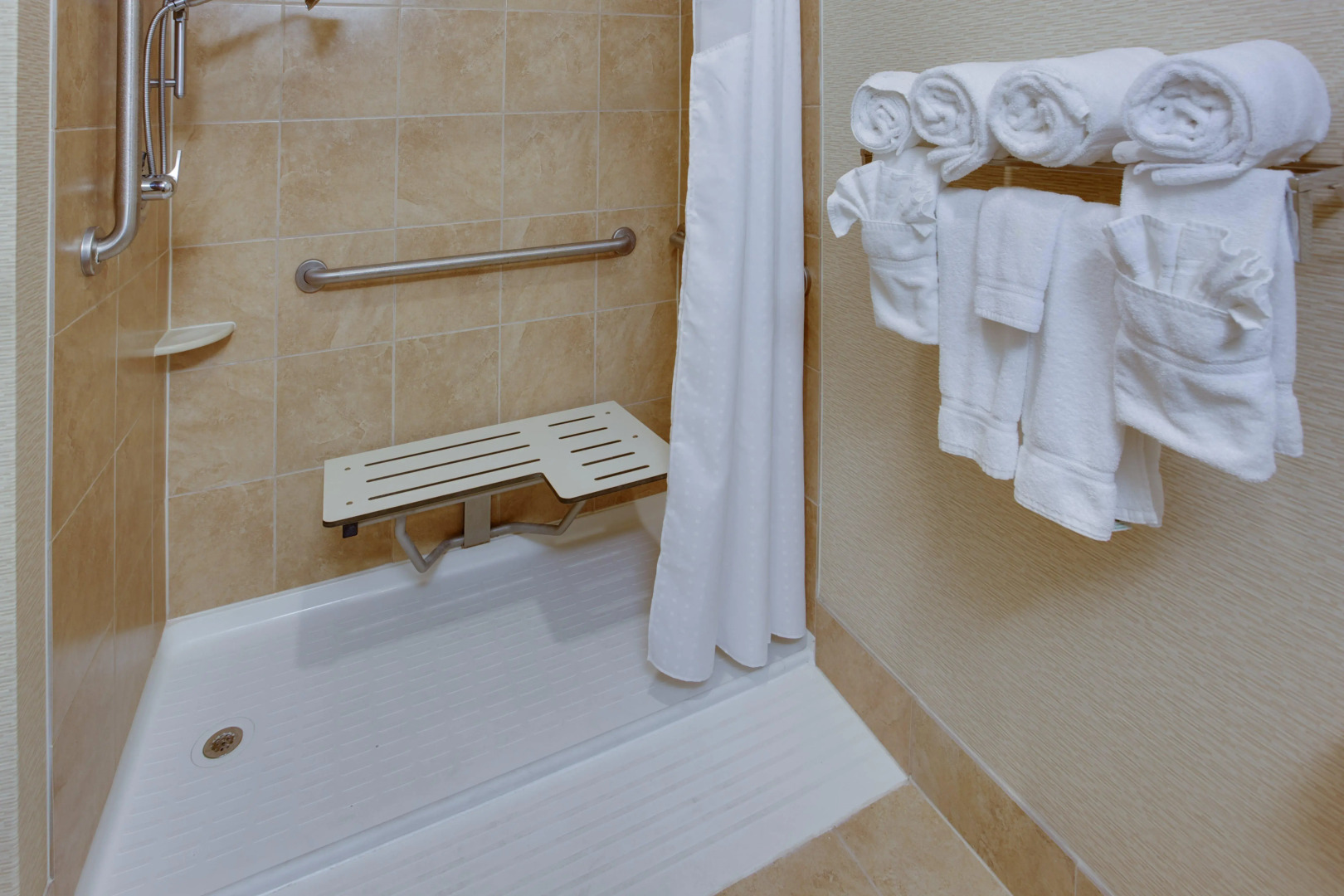 Holiday Inn Express Hotel and Suites Laurel by IHG