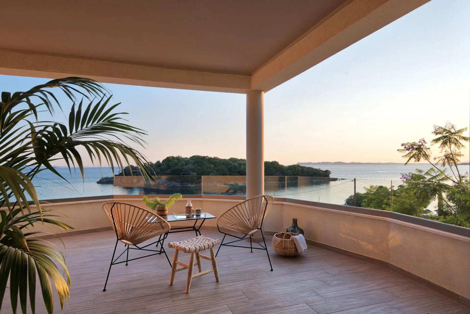 Prima Vista Beachfront Boutique Hotel