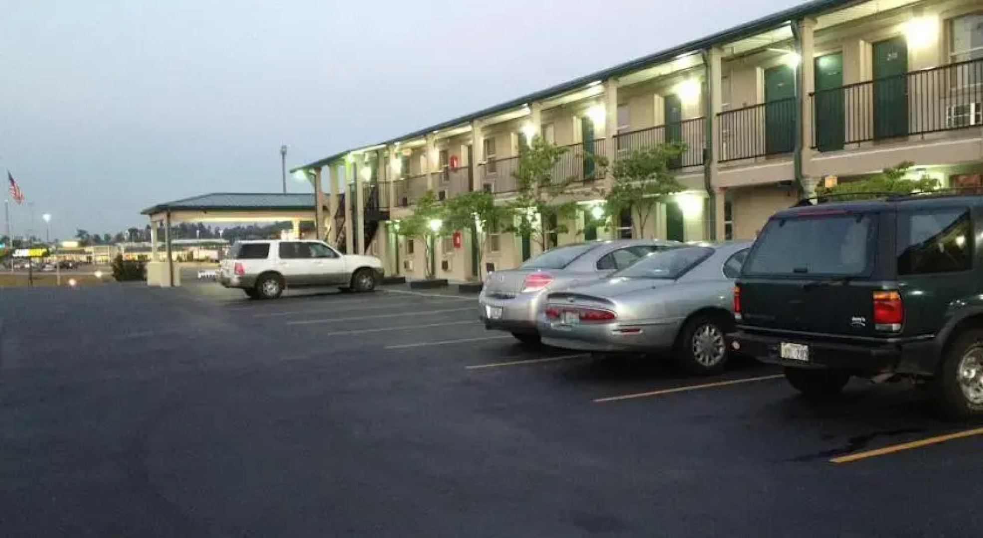 Super 8 Glade Spring